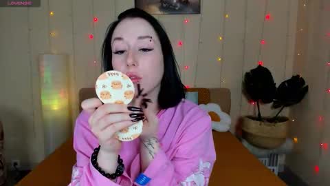 Adel online show from February 18, 2026, 8:43 am