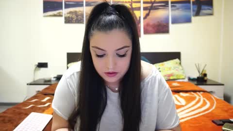 Adellineee online show from February 13, 2025, 10:33 pm