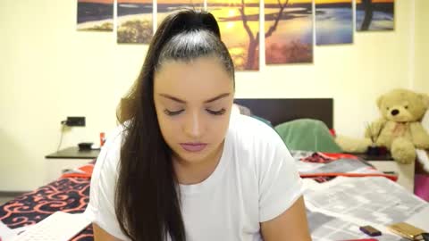 Adellineee online show from January 6, 2026, 10:01 pm