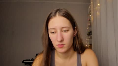 Snapshot of adellqueen chatting on December 12, 2024, 10:31 pm Adell online show from December 12, 2024, 10:31 pm