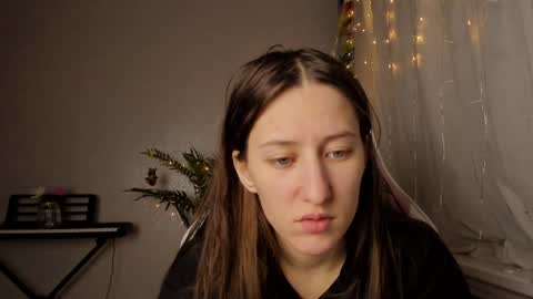 Snapshot of adellqueen chatting on February 6, 2025, 10:10 pm Adell online show from February 6, 2025, 10:10 pm