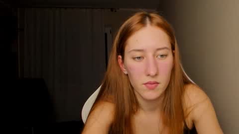 Snapshot of adellqueen chatting on November 11, 2025, 10:32 pm Adell online show from November 11, 2025, 10:32 pm