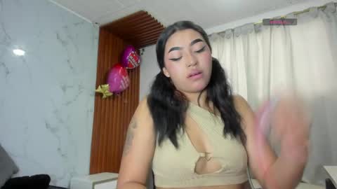 ADHARA  MESSY online show from April 17, 2026, 3:04 pm