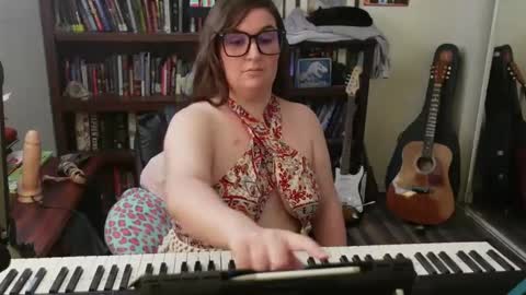 adobe_angel304 online show from October 14, 2025, 7:47 pm