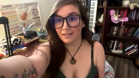 adobe_angel304 online show from March 31, 2026, 7:14 pm