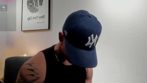 Snapshot of adonis_dlh chatting on January 19, 2025, 3:29 am Adonis online show from January 19, 2025, 3:29 am