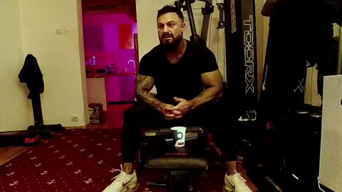 Adonis online show from October 3, 2025, 7:55 pm