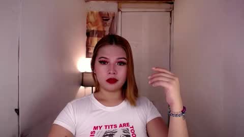 adorabletsforyouxx online show from September 17, 2025, 3:46 pm
