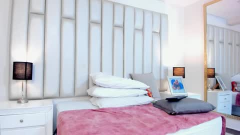 ANDREA PEREZ online show from February 10, 2025, 5:52 pm