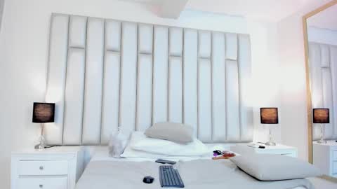 ANDREA PEREZ online show from February 24, 2025, 2:37 pm