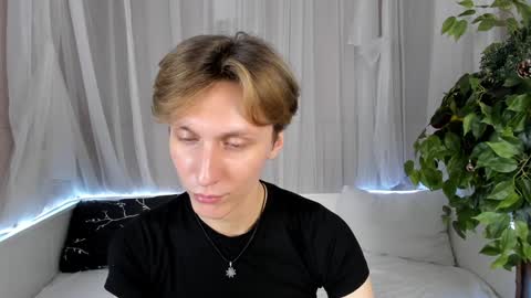 Snapshot of adrian_di chatting on December 18, 2024, 6:57 pm Adrian online show from December 18, 2024, 6:57 pm