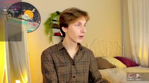 Snapshot of adrian_di chatting on January 7, 2025, 6:16 am Adrian online show from January 7, 2025, 6:16 am