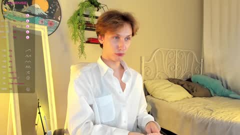 Snapshot of adrian_di chatting on January 15, 2025, 7:01 pm Adrian online show from January 15, 2025, 7:01 pm