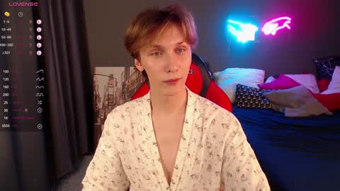 Snapshot of adrian_di chatting on January 16, 2025, 3:24 pm Adrian online show from January 16, 2025, 3:24 pm