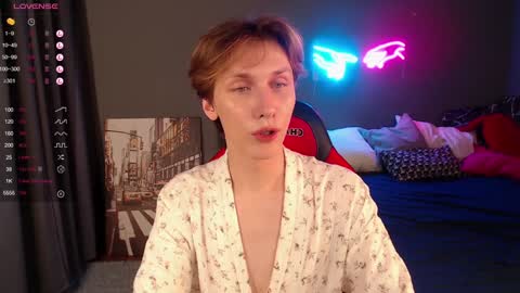 Snapshot of adrian_di chatting on January 16, 2025, 6:27 pm Adrian online show from January 16, 2025, 6:27 pm