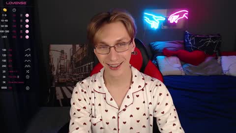 Snapshot of adrian_di chatting on January 28, 2025, 4:30 pm Adrian online show from January 28, 2025, 4:30 pm