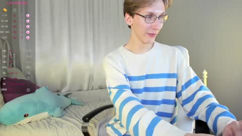 Snapshot of adrian_di chatting on February 6, 2025, 7:18 pm Adrian online show from February 6, 2025, 7:18 pm