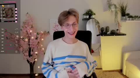 Snapshot of adrian_di chatting on February 9, 2025, 11:25 am Adrian online show from February 9, 2025, 11:25 am