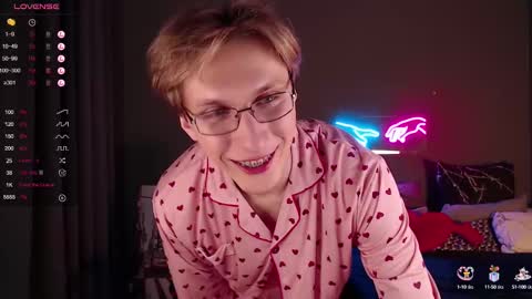 Snapshot of adrian_di chatting on February 10, 2025, 4:14 pm Adrian online show from February 10, 2025, 4:14 pm