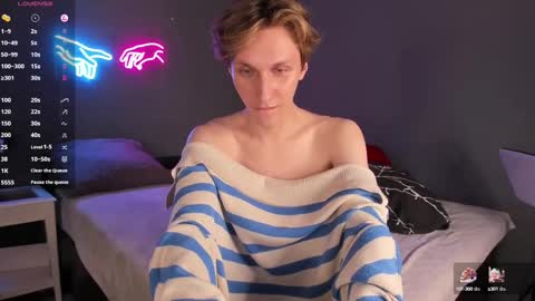 Snapshot of adrian_di chatting on March 1, 2025, 10:53 pm Adrian online show from March 1, 2025, 10:53 pm