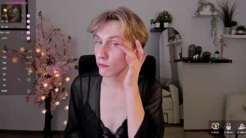 Snapshot of adrian_di chatting on March 2, 2025, 4:32 pm Adrian online show from March 2, 2025, 4:32 pm