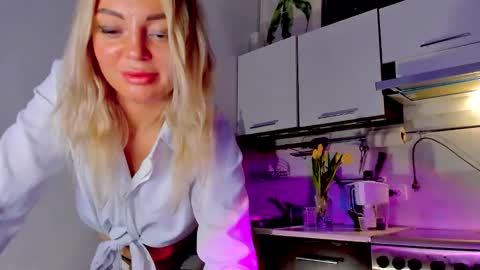 Adriana online show from March 8, 2026, 2:04 am