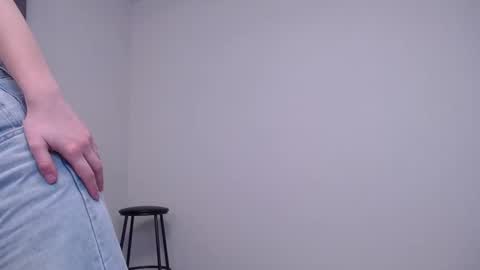 Adriana online show from November 16, 2025, 6:02 pm