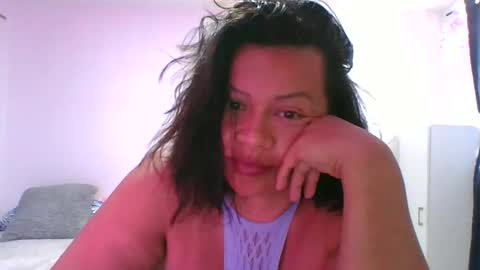 adrianagogo18 online show from October 23, 2025, 3:22 pm