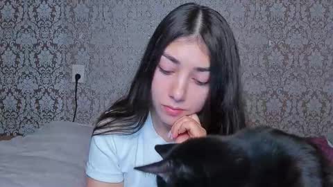 Snapshot of adrianakuiper chatting on March 13, 2026, 6:36 pm Adriana online show from March 13, 2026, 6:36 pm