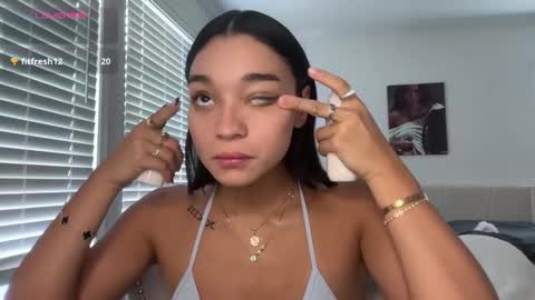 Adrianna  online show from September 10, 2025, 4:18 pm