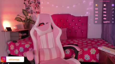 adrianny online show from February 19, 2025, 11:25 pm