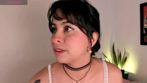 adrianny online show from April 16, 2026, 2:51 pm