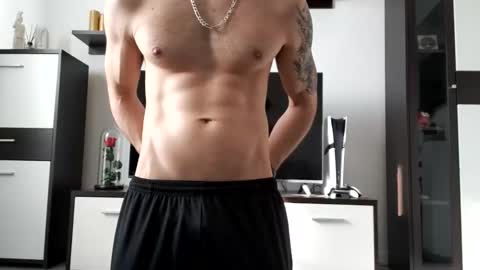 Snapshot of adrianohunt chatting on February 7, 2025, 8:55 am Adriano online show from February 7, 2025, 8:55 am