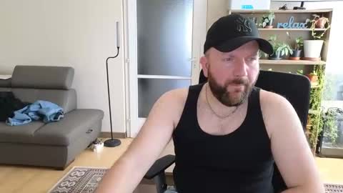 Snapshot of adultwebcamdatabase chatting on February 24, 2026, 8:23 am Felix84 online show from February 24, 2026, 8:23 am