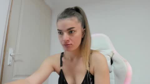 adventurina online show from November 14, 2025, 9:19 am