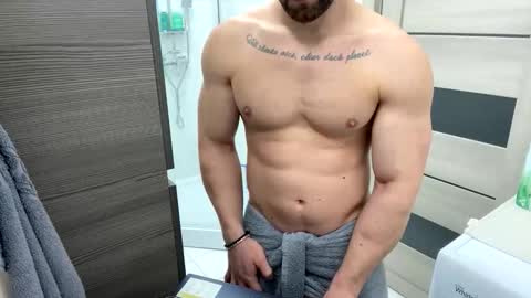 Mrrfitt online show from December 16, 2025, 2:33 pm