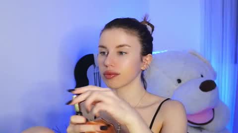 Aelia online show from March 16, 2026, 6:23 pm