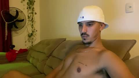 Luci online show from April 9, 2026, 2:44 am