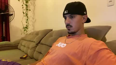 Snapshot of aelucius chatting on April 23, 2026, 2:13 am Luci online show from April 23, 2026, 2:13 am