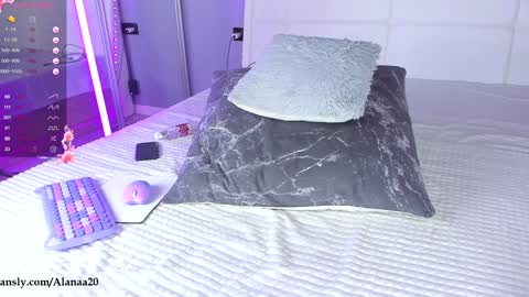 affroditta online show from January 4, 2025, 6:40 pm