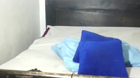 Snapshot of african_beauties chatting on March 1, 2026, 11:45 am Mia Friends online show from March 1, 2026, 11:45 am