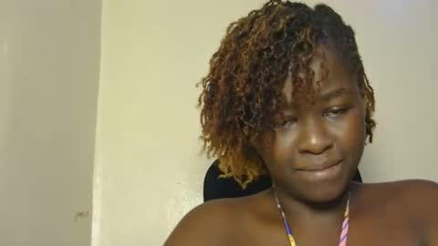 Snapshot of african_sluttygal chatting on November 11, 2025, 7:47 pm african_sluttygal online show from November 11, 2025, 7:47 pm