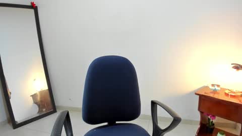 Lorena online show from February 11, 2025, 3:40 pm