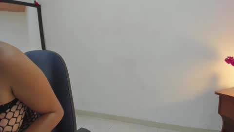 Lorena online show from March 5, 2025, 3:29 pm