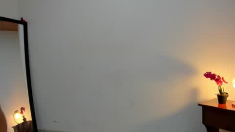 Lorena online show from March 6, 2025, 1:03 pm