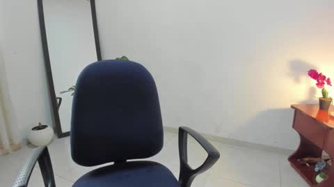 Lorena online show from September 25, 2025, 3:16 pm