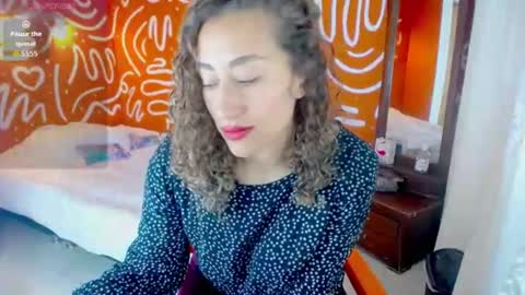 afrodita_solis online show from July 6, 2026, 7:05 pm