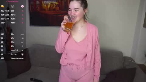 Snapshot of aftonbunkers chatting on February 27, 2026, 6:13 am Lana 1800 - 0330 UTC Mia 0700- 1630 UTC online show from February 27, 2026, 6:13 am