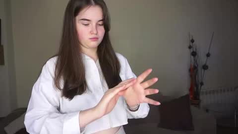 Snapshot of aftonbunkers chatting on March 31, 2026, 6:14 am Lana 1800 - 0330 UTC Mia 0700- 1630 UTC online show from March 31, 2026, 6:14 am