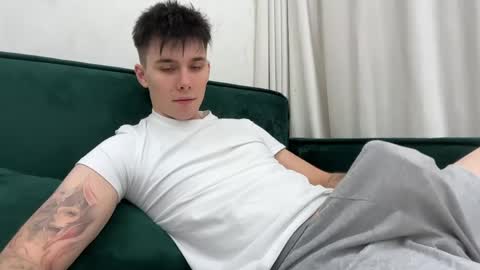 Mark online show from April 19, 2026, 12:26 pm